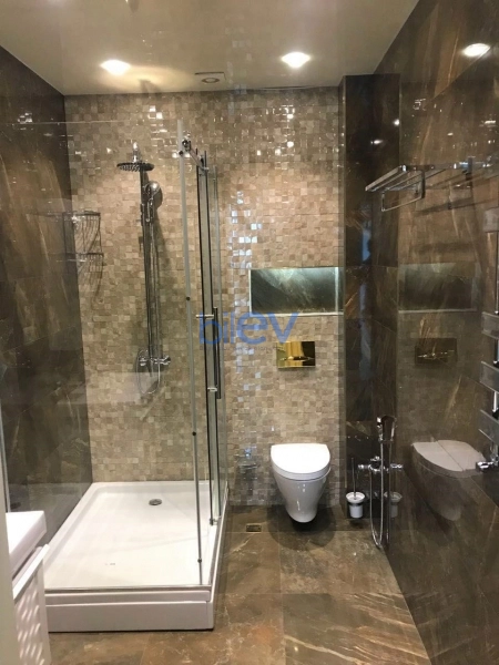 Aylıq Kirayə 3 otaqlı Yeni Tikili bina evi  215m², Bakı