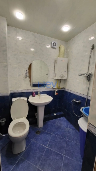 Satış 2 otaqlı Köhnə Tikili bina evi  55m², Bakı