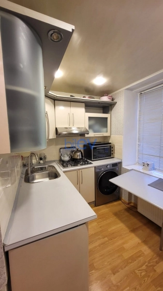 Satış 2 otaqlı Köhnə Tikili bina evi  55m², Bakı