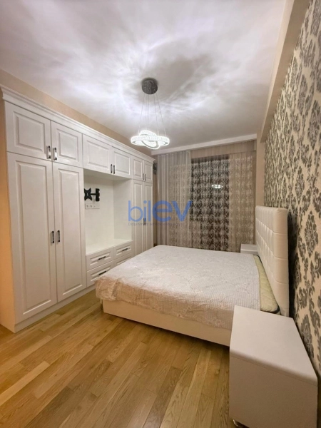 Aylıq Kirayə 2 otaqlı Yeni Tikili bina evi  102m², Bakı