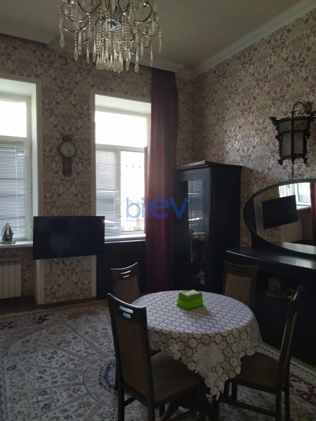 Aylıq Kirayə 2 otaqlı Köhnə Tikili bina evi  60m², Bakı