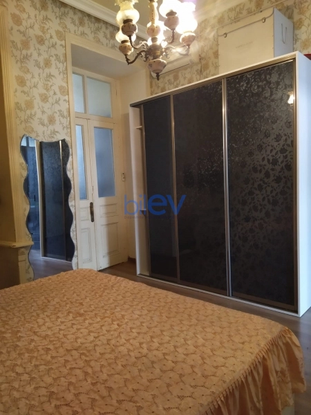 Aylıq Kirayə 2 otaqlı Köhnə Tikili bina evi  60m², Bakı