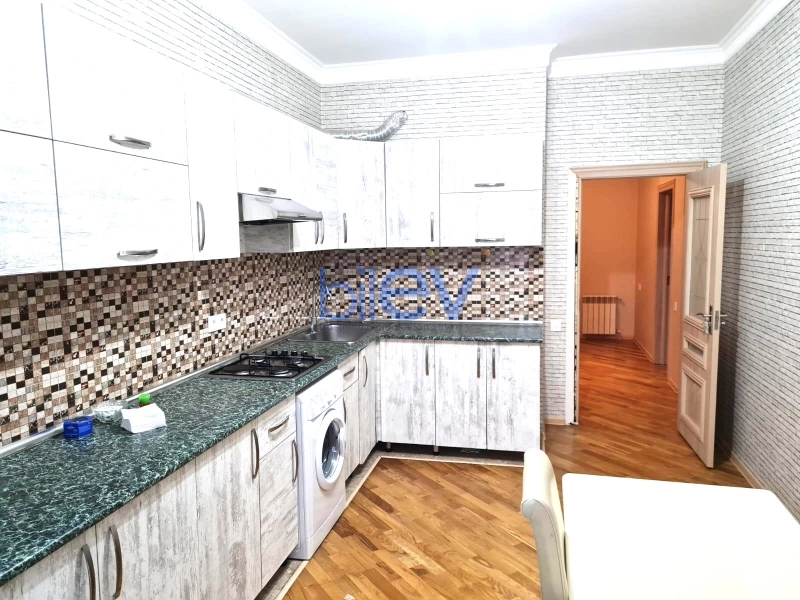 Aylıq Kirayə 3 otaqlı Yeni Tikili bina evi  143m², Bakı