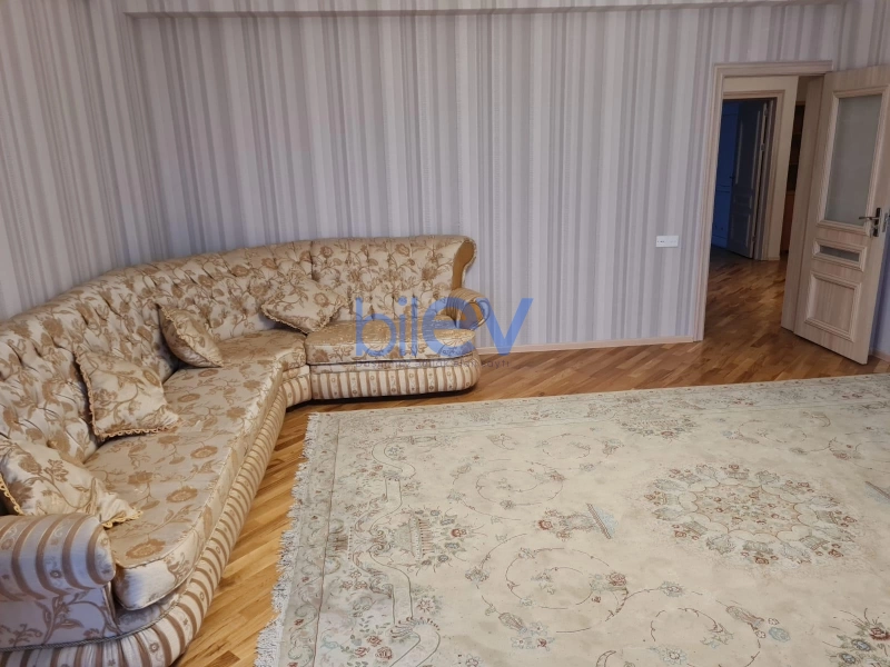 Aylıq Kirayə 3 otaqlı Yeni Tikili bina evi  143m², Bakı