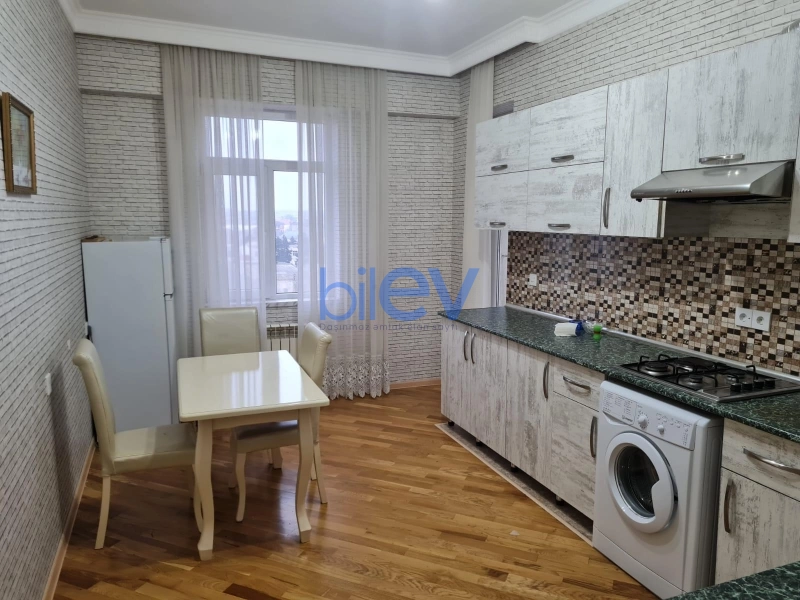 Aylıq Kirayə 3 otaqlı Yeni Tikili bina evi  143m², Bakı