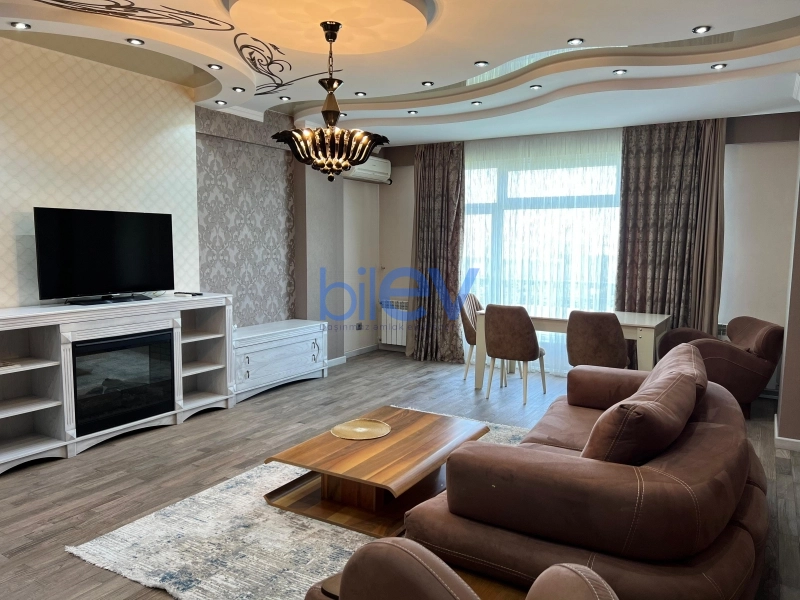 Aylıq Kirayə 4 otaqlı Yeni Tikili bina evi  150m², Bakı