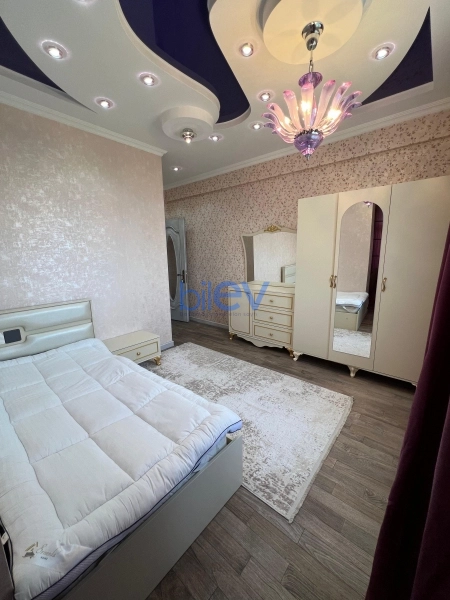 Aylıq Kirayə 4 otaqlı Yeni Tikili bina evi  150m², Bakı