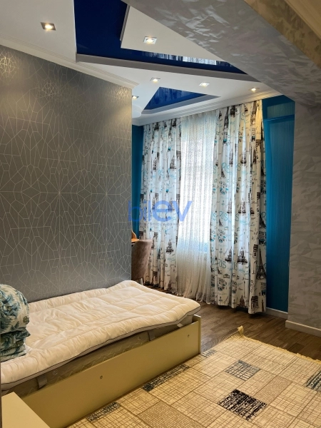 Aylıq Kirayə 4 otaqlı Yeni Tikili bina evi  150m², Bakı
