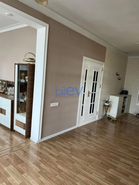 Aylıq Kirayə 2 otaqlı Köhnə Tikili bina evi  70m², Bakı