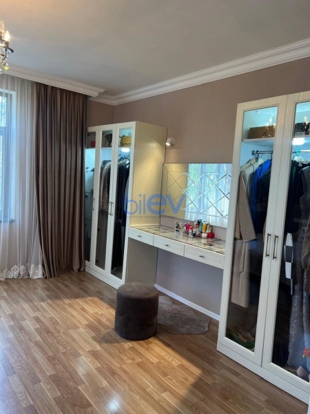 Aylıq Kirayə 2 otaqlı Köhnə Tikili bina evi  70m², Bakı