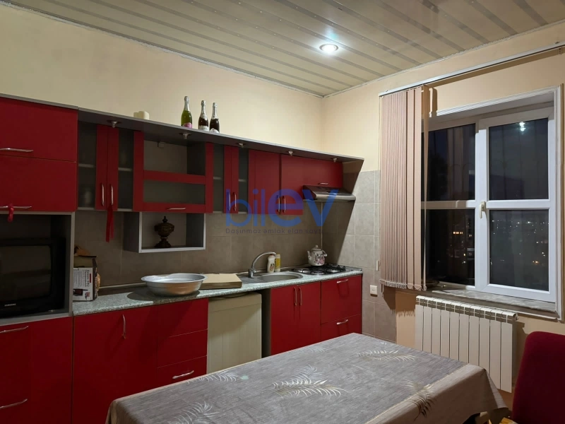 Aylıq Kirayə 6 otaqlı Həyət evi  240m², Bakı