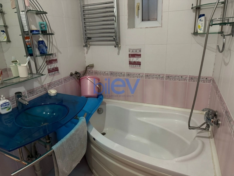 Aylıq Kirayə 6 otaqlı Həyət evi  240m², Bakı