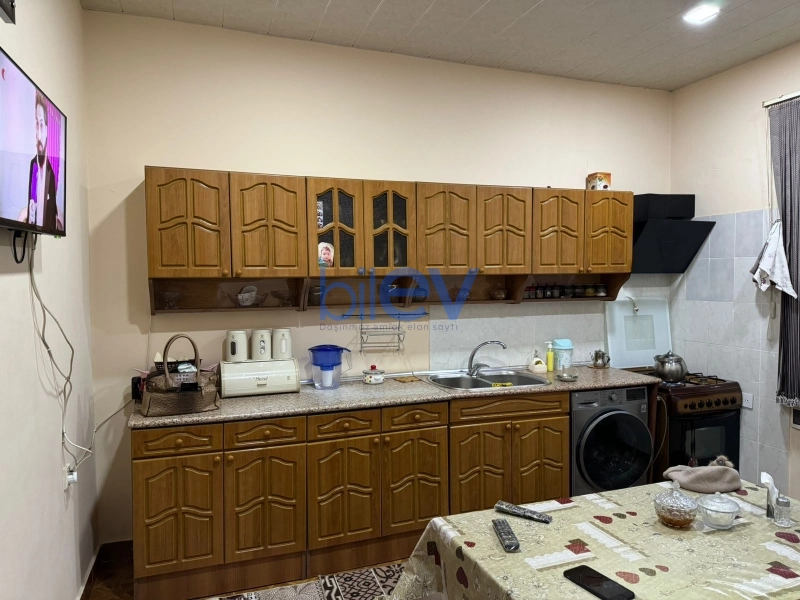 Aylıq Kirayə 6 otaqlı Həyət evi  240m², Bakı