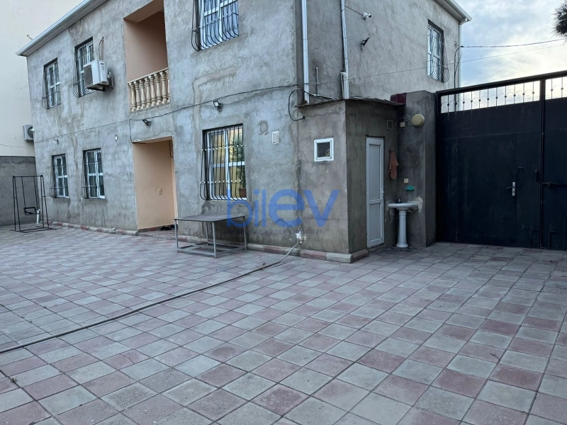 Aylıq Kirayə 6 otaqlı Həyət evi  240m², Bakı
