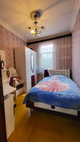 Satış 7 otaqlı Həyət evi  220m², Bakı