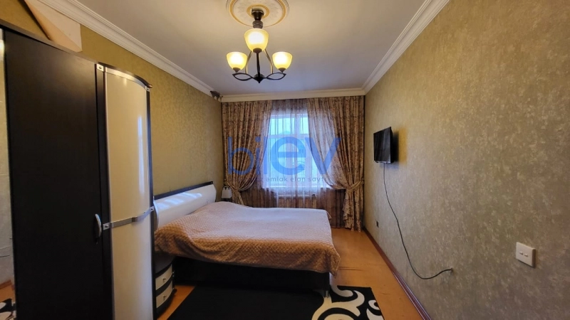 Satış 7 otaqlı Həyət evi  220m², Bakı