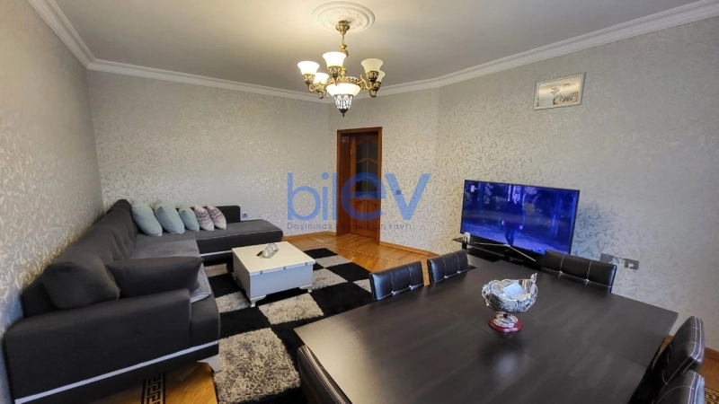 Satış 7 otaqlı Həyət evi  220m², Bakı