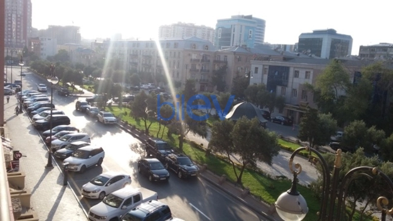 Aylıq Kirayə 1 otaqlı Köhnə Tikili bina evi  40m², Bakı