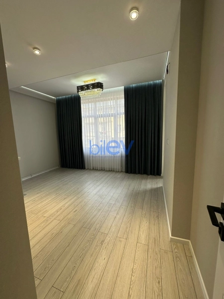 Aylıq Kirayə 2 otaqlı Köhnə Tikili bina evi  65m², Bakı