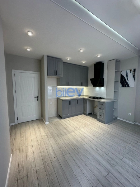 Aylıq Kirayə 2 otaqlı Köhnə Tikili bina evi  65m², Bakı