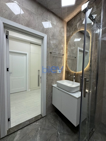 Aylıq Kirayə 2 otaqlı Köhnə Tikili bina evi  65m², Bakı