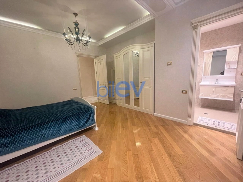 Aylıq Kirayə 3 otaqlı Yeni Tikili bina evi  175m², Bakı