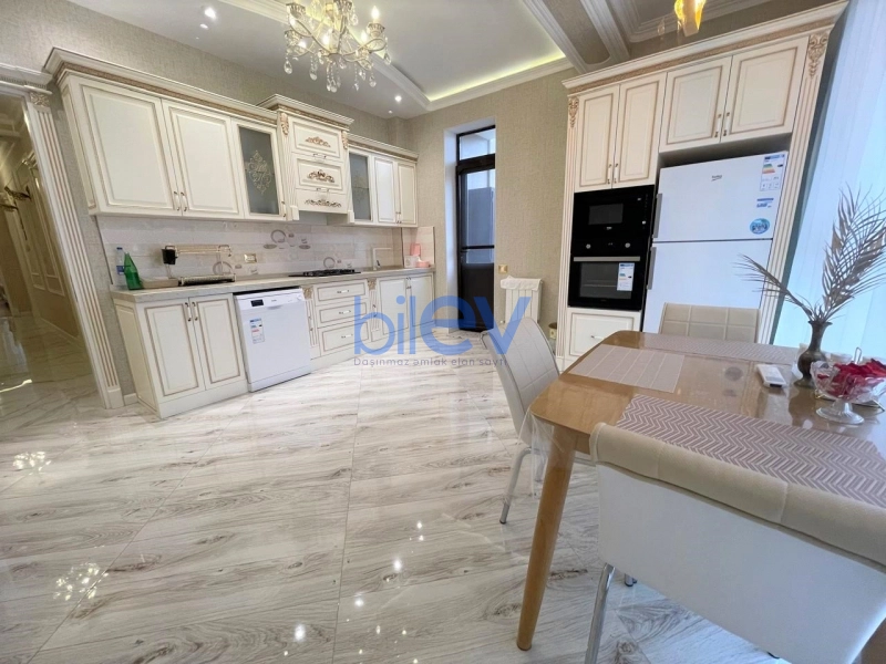 Aylıq Kirayə 3 otaqlı Yeni Tikili bina evi  175m², Bakı
