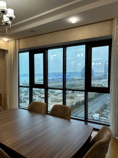 Aylıq Kirayə 4 otaqlı Yeni Tikili bina evi  240m², Bakı