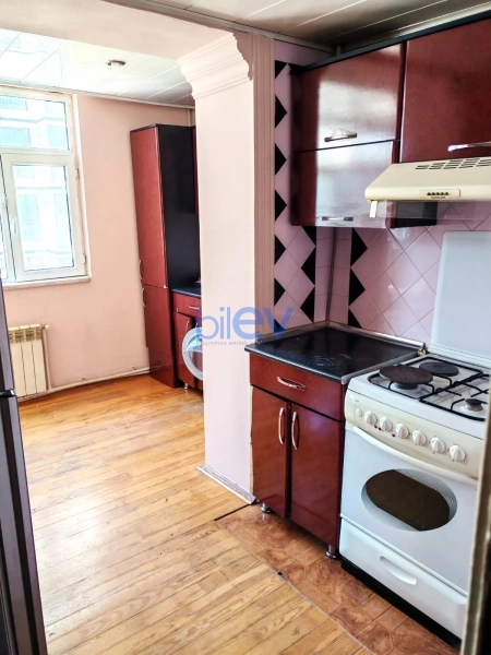 Aylıq Kirayə 3 otaqlı Köhnə Tikili bina evi  100m², Bakı