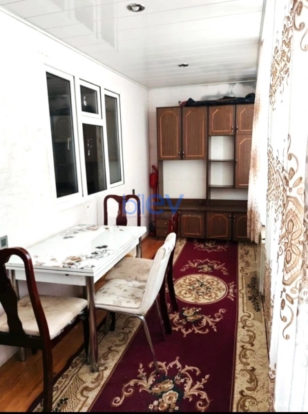 Aylıq Kirayə 3 otaqlı Köhnə Tikili bina evi  100m², Bakı