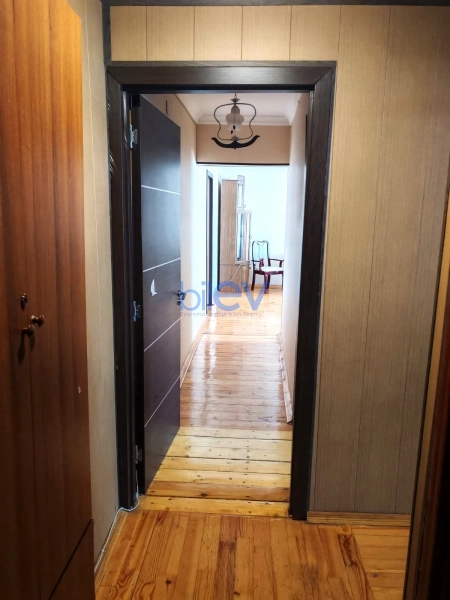 Aylıq Kirayə 3 otaqlı Köhnə Tikili bina evi  100m², Bakı