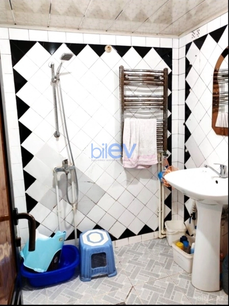 Aylıq Kirayə 3 otaqlı Köhnə Tikili bina evi  100m², Bakı
