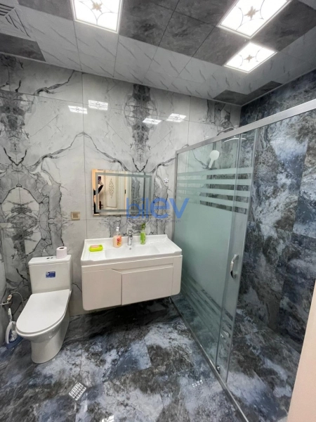 Aylıq Kirayə 2 otaqlı Yeni Tikili bina evi  110m², Bakı