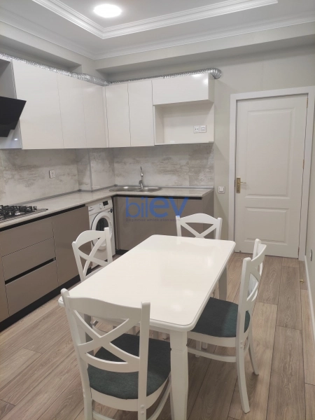 Aylıq Kirayə 2 otaqlı Yeni Tikili bina evi  80m², Bakı