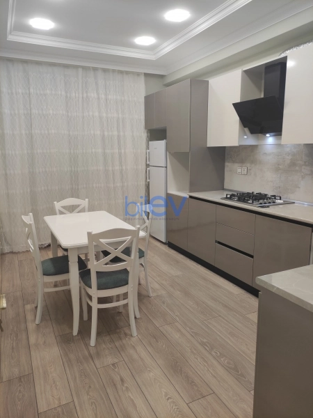 Aylıq Kirayə 2 otaqlı Yeni Tikili bina evi  80m², Bakı