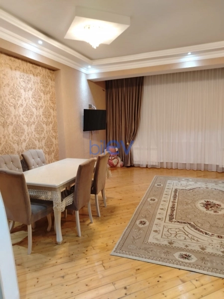 Aylıq Kirayə 3 otaqlı Yeni Tikili bina evi  110m², Bakı