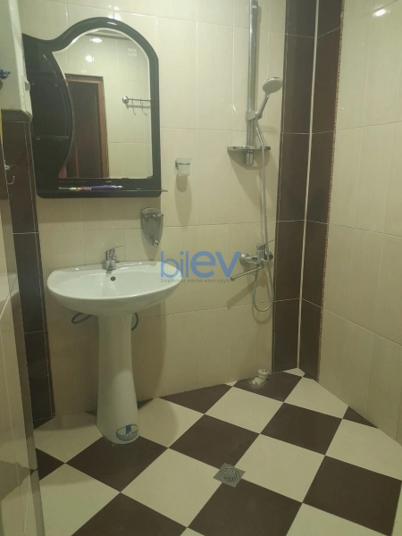 Aylıq Kirayə 3 otaqlı Köhnə Tikili bina evi  72m², Bakı