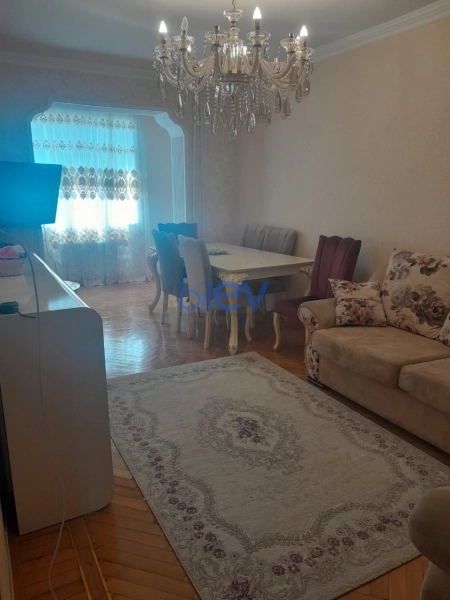 Aylıq Kirayə 3 otaqlı Köhnə Tikili bina evi  72m², Bakı