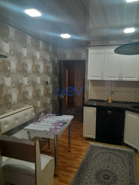 Aylıq Kirayə 3 otaqlı Köhnə Tikili bina evi  72m², Bakı