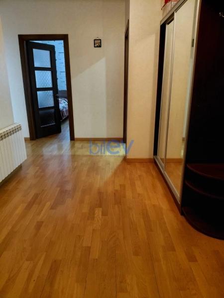 Aylıq Kirayə 3 otaqlı Yeni Tikili bina evi  110m², Bakı