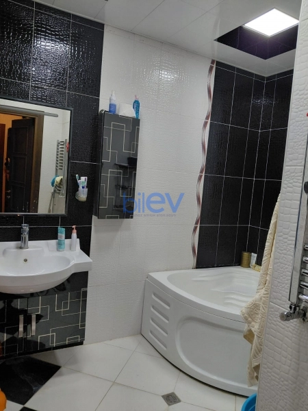 Aylıq Kirayə 3 otaqlı Yeni Tikili bina evi  110m², Bakı