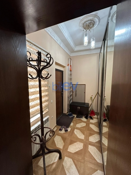 Aylıq Kirayə 2 otaqlı Köhnə Tikili bina evi  80m², Bakı