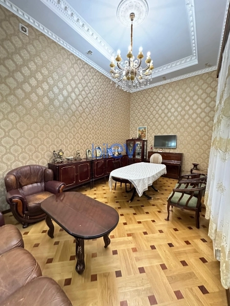 Aylıq Kirayə 2 otaqlı Köhnə Tikili bina evi  80m², Bakı