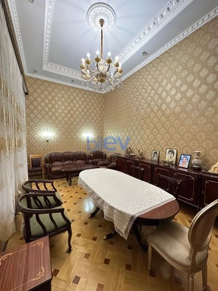 Aylıq Kirayə 2 otaqlı Köhnə Tikili bina evi  80m², Bakı