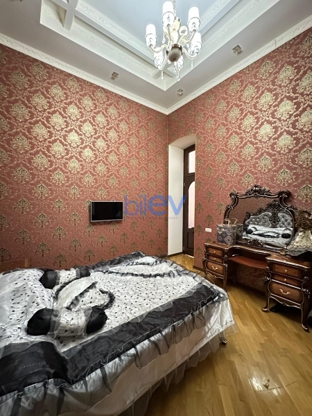 Aylıq Kirayə 2 otaqlı Köhnə Tikili bina evi  80m², Bakı