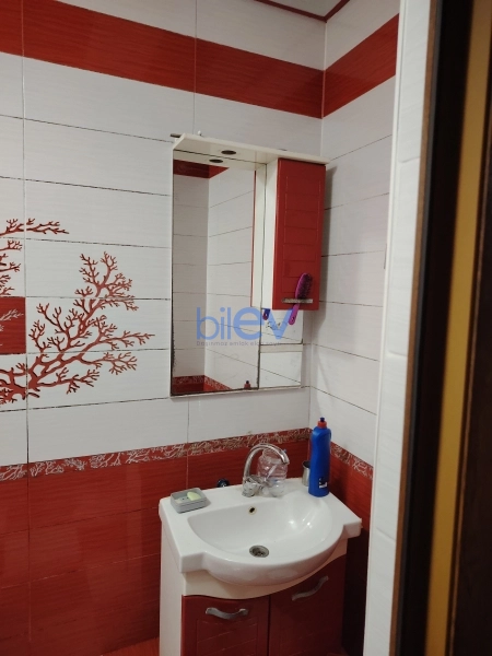 Satış 3 otaqlı Köhnə Tikili bina evi  100m², Bakı