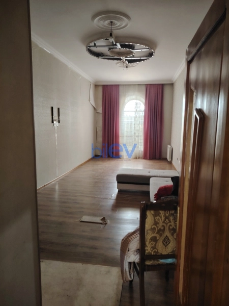 Satış 3 otaqlı Köhnə Tikili bina evi  100m², Bakı