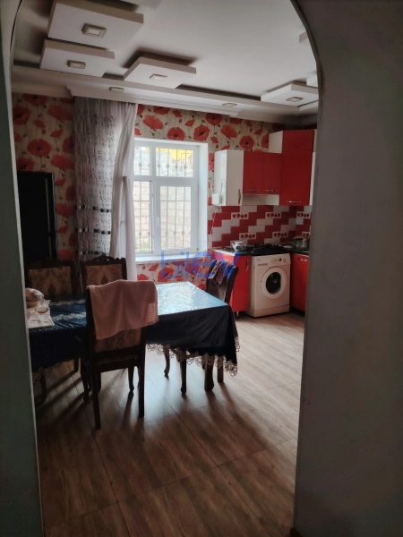 Satış 3 otaqlı Köhnə Tikili bina evi  100m², Bakı
