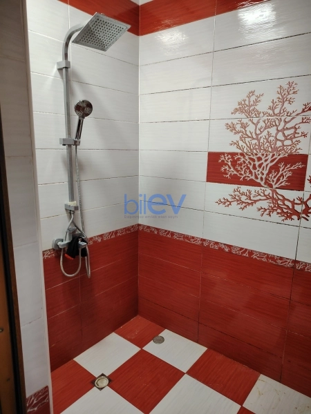 Satış 3 otaqlı Köhnə Tikili bina evi  100m², Bakı