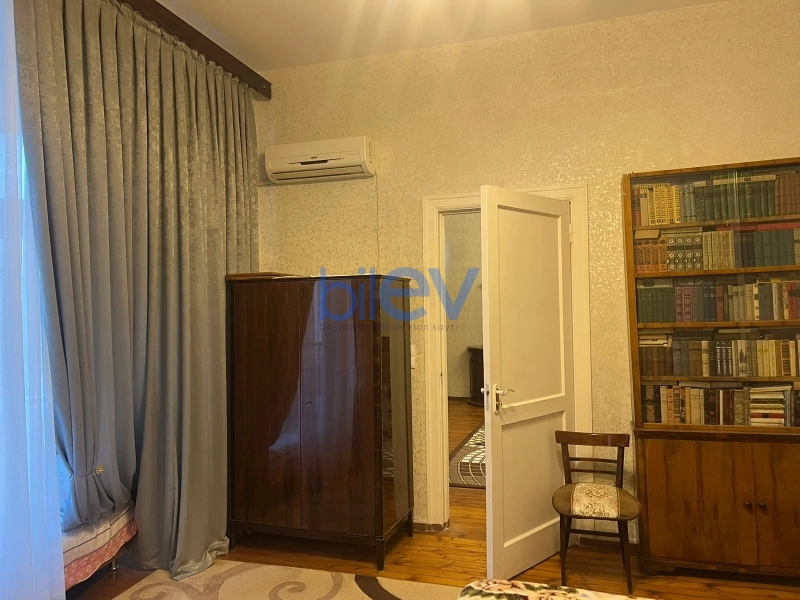 Aylıq Kirayə 3 otaqlı Köhnə Tikili bina evi  100m², Bakı